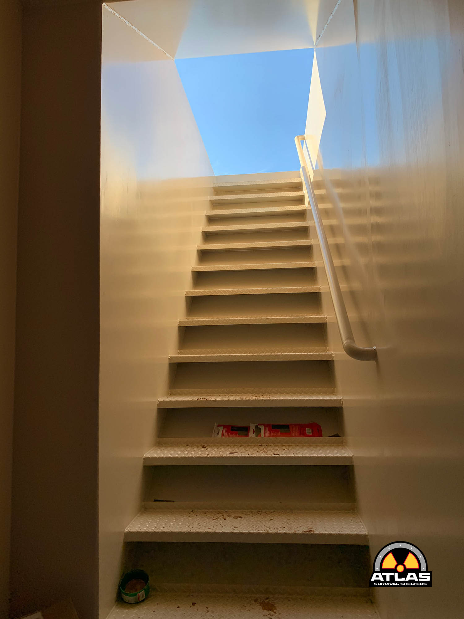 atlas-shelter-set200825-interior-stairs-looking-out-34
