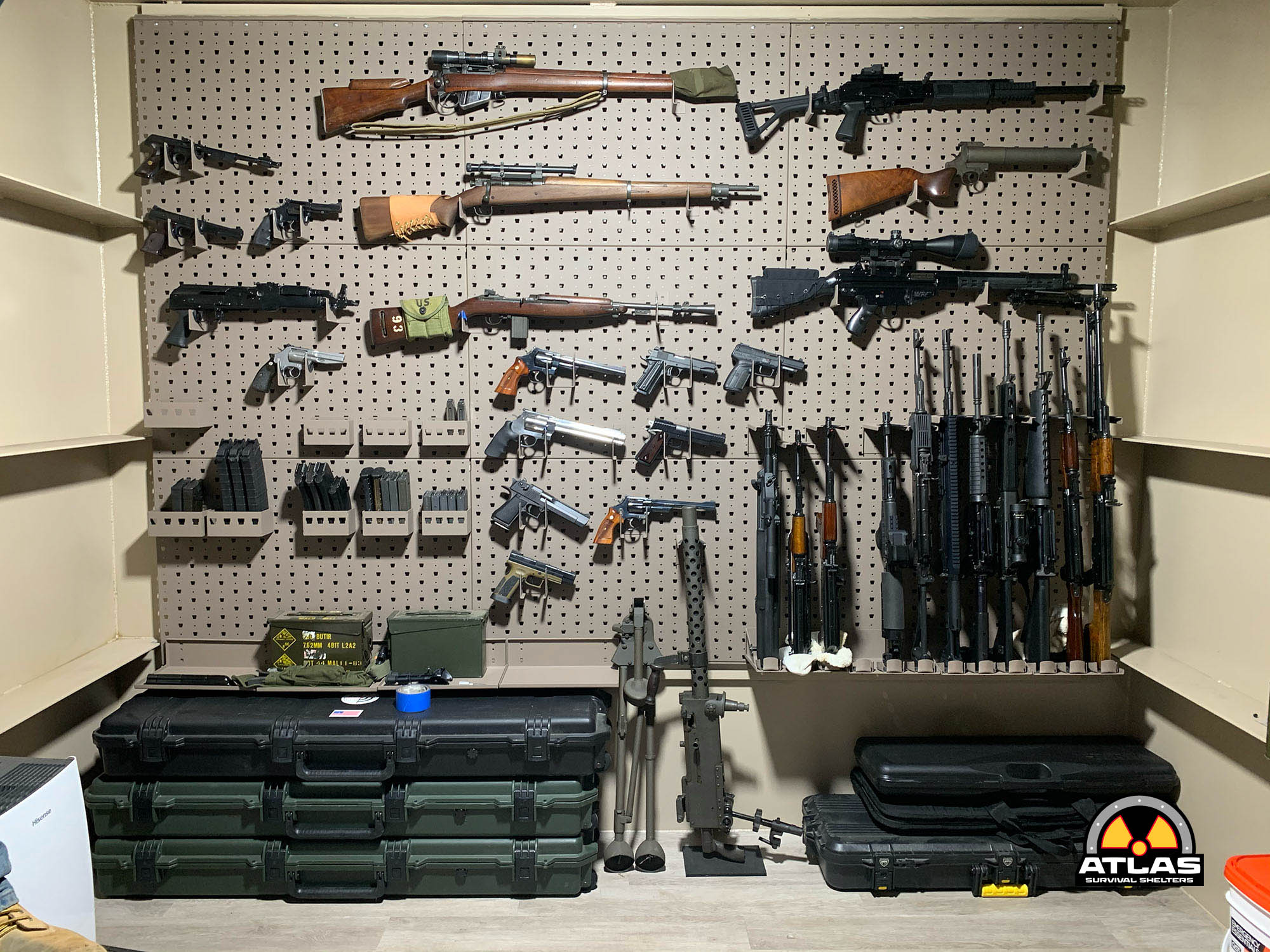 atlas-shelter-set210126-interior-storage-gunroom-display-43